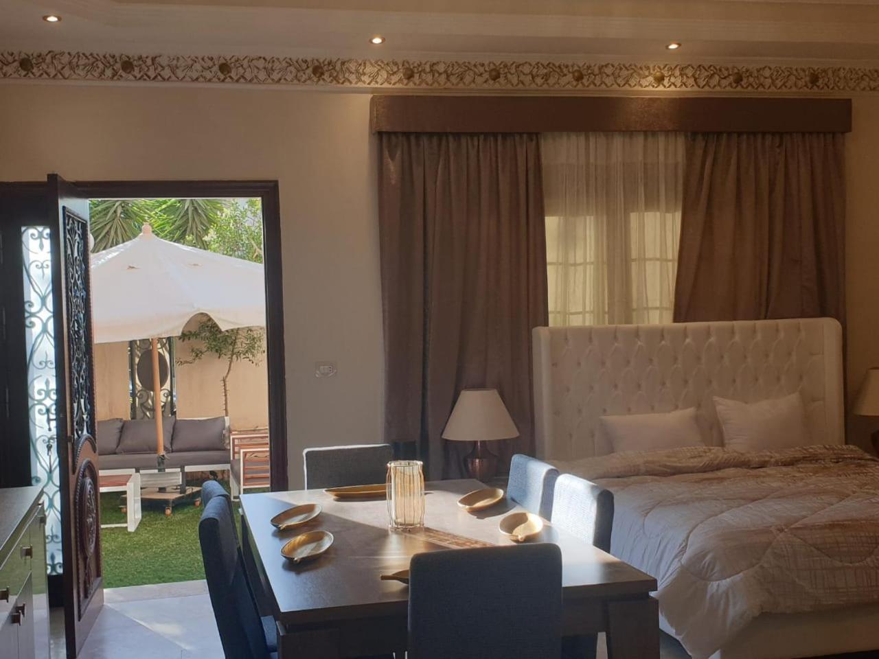 West Golf Apartment *